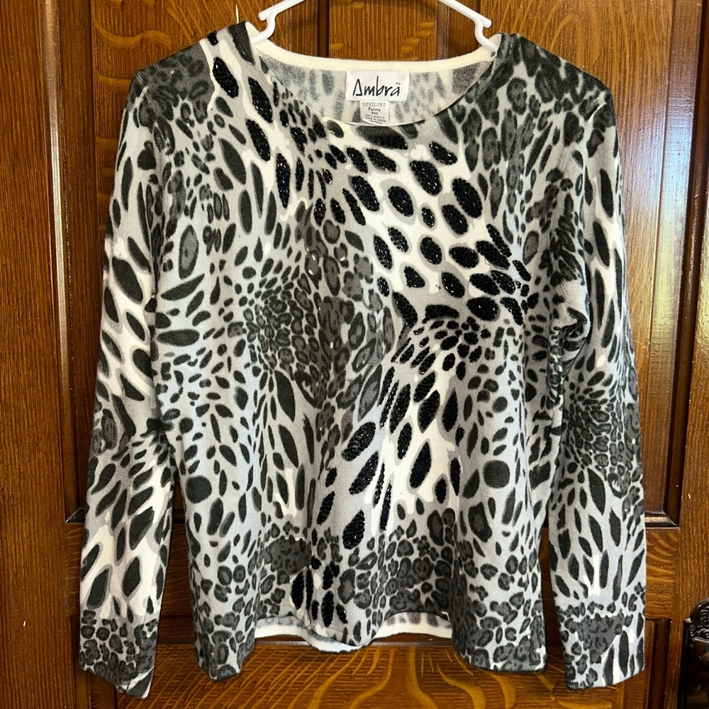 Ambra Black & White Animal Print Long Sleeve Tee